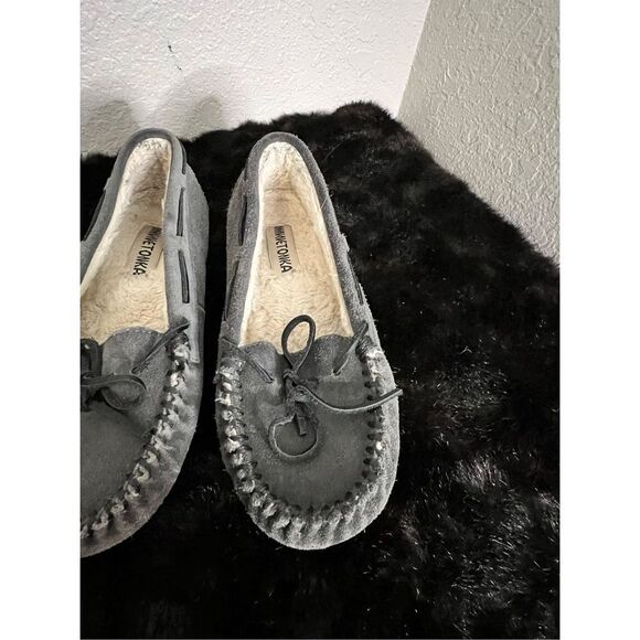 Minnetonka Women's Britt Trapper Slipper shoes 7 - Picture 1 of 5